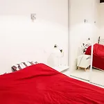 Superb And Cosy Apt At The Heart Of Montmartre